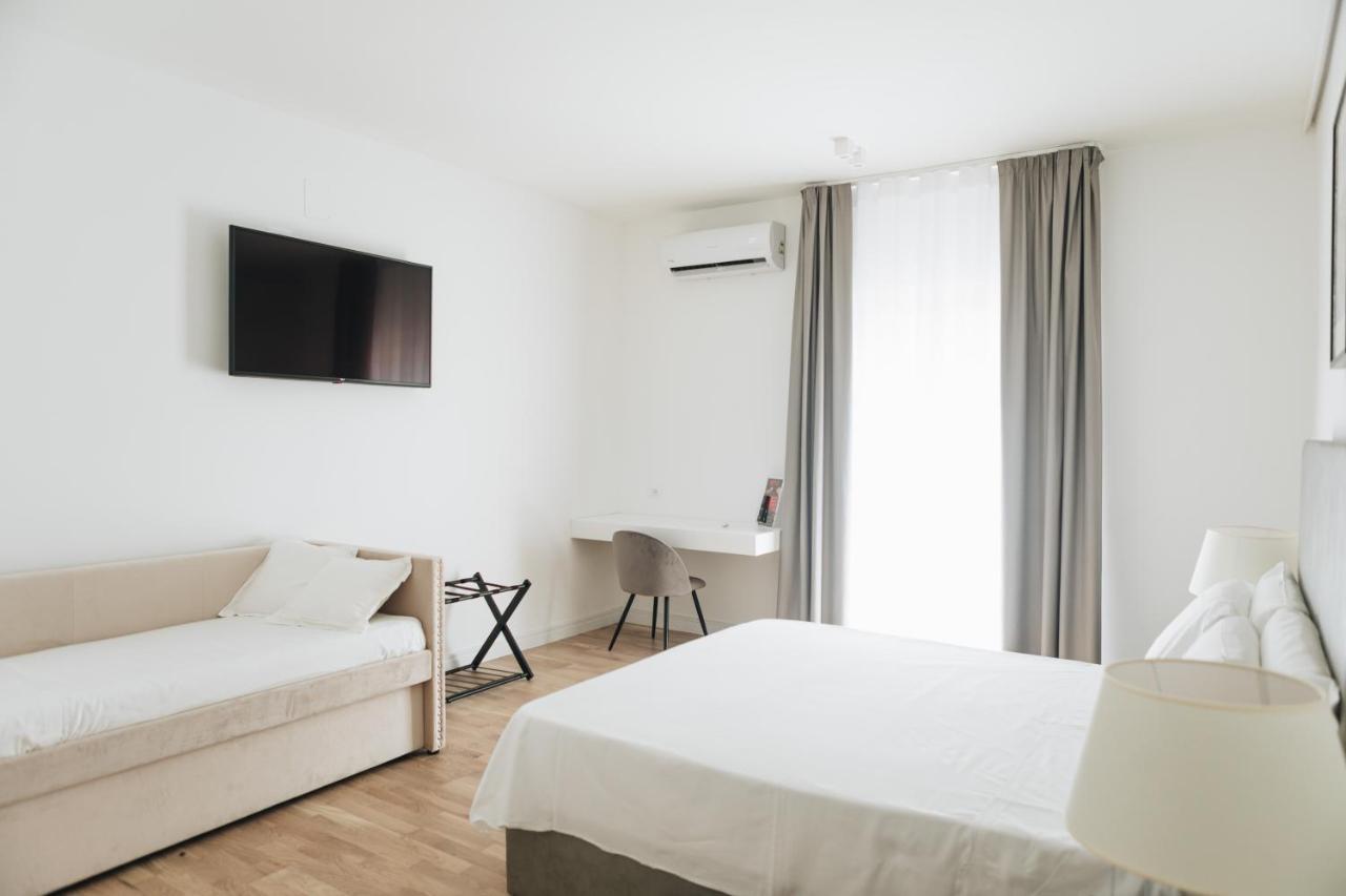 Centoquindici Rooms & Suite Montesilvano Marina Екстериор снимка